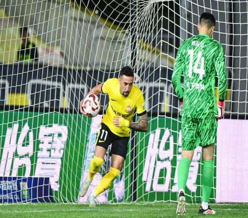 泰拳王遭连,踢反击爆发,怒斥裁判引,九游体育官网,JiuYou,SPORTS,九游体育中国官网,JiuYou体育平台,九游体育服务