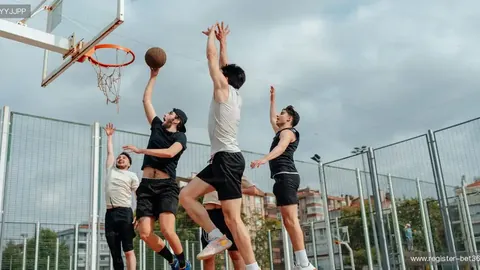 乔科维奇对决阿尔卡拉斯，阿丽娜追逐澳网三冠荣耀